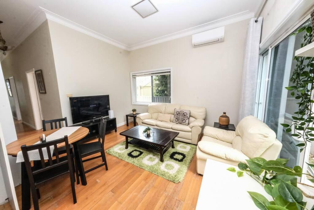 Five Dock Waterfront 2 Bed, Sleeps 6 Guests Sydney